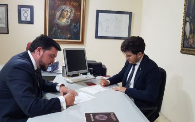 E. Trujillo presenta candidatura